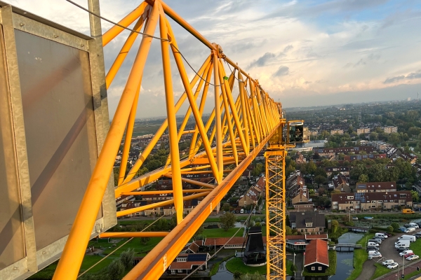 Multi-Crane-solves-De-Zaanse-Heldens-jobsite-puzzle-with-Potain-cranes-08.jpg