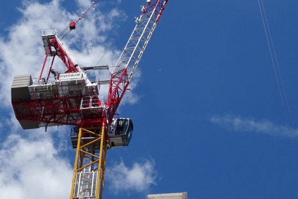 Bennetts-Cranes-deploys-worlds-first-Potain-MR-309-for-40-The-Broadway-project-in-London-UK-06.jpg
