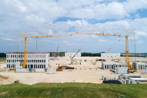 SOFIALEX-completes-fast-track-build-with-Potain-Igo-T-130-cranes-2.jpg