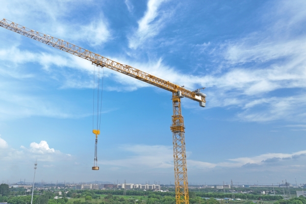 Manitowoc-launches-largest-topless-tower-crane-from-Asia-Range-the-Potain-MCT-2205_02.jpg