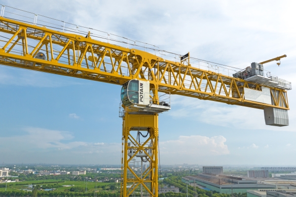 Manitowoc-launches-largest-topless-tower-crane-from-Asia-Range-the-Potain-MCT-2205_03.jpg