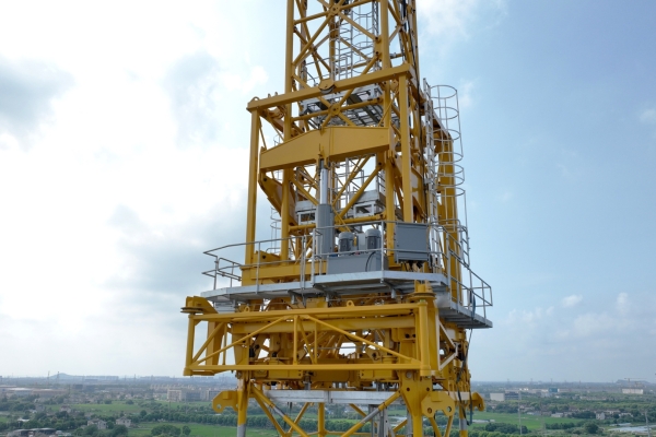 Manitowoc-launches-largest-topless-tower-crane-from-Asia-Range-the-Potain-MCT-2205_05.jpg