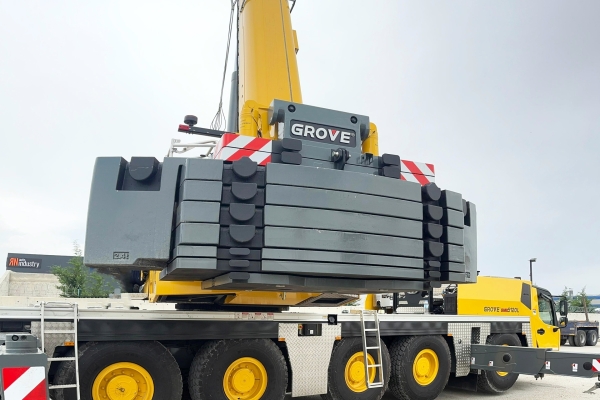 Turkish-precast-specialist-selects-versatile-Grove-GMK5120L_06.jpg