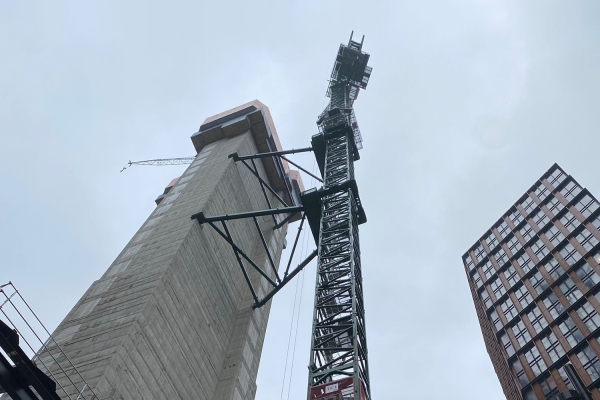 Three-Potain-cranes-chosen-for-iconic-new-London-skyscraper-11.jpg
