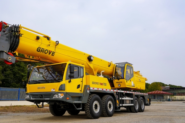 Manitowoc-appoints-RIHAM-as-new-Grove-dealer-for-Kuwait-02.jpg