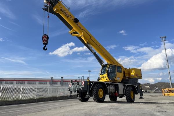 Grove-GRT550-marks-new-era-of-high-performing-rough-terrain-cranes-2.jpg
