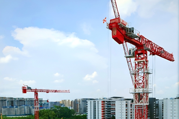 Several-large-Potain-topless-cranes-selected-for-Singapore-HDB-housing-project.jpg