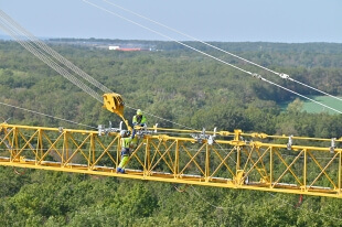 Manitowoc-launches-two-new-Potain-luffing-jib-cranes-4.jpg