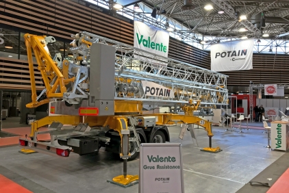 Potain-Hup-M-28-22-on-display-at-Eurobois-1.jpg
