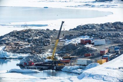 Grove-RT540E-deployed-at-Australian-Antarctic-station-1.jpg