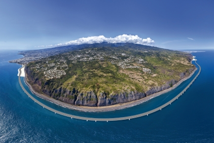 Manitowoc-cranes-help-build-one-of-Europe-s-most-expensive-roads-in-La-Reunion-France.jpg