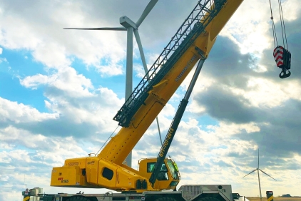 Nebraska-Crane-adds-strength-and-flexibility-to-its-fleet-with-a-Grove-GRT9165-1.jpg