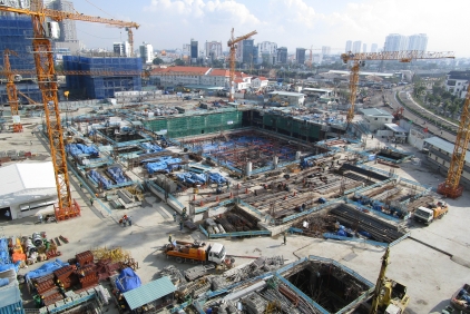 Potain-cranes-lead-construction-on-Vietnam-s-tallest-building-1.jpg