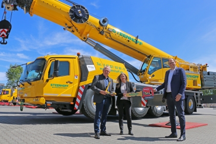 Steenhoff-to-erect-Potain-tower-cranes-with-new-Grove-GMK5250L-1-1.jpg