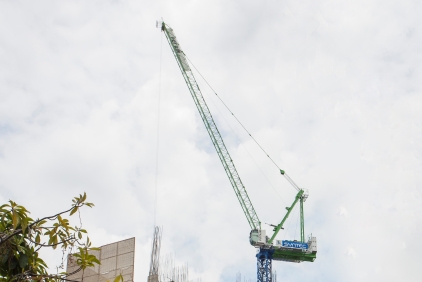 Syntec-Construction-takes-Thailand-s-first-Potain-MCR-160.jpg