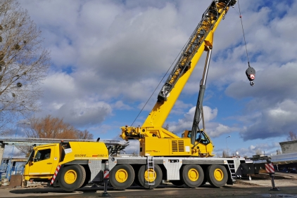 New-Grove-GMK5180-1-crane-deployed-for-modernization-works-at-Polish-oil-refinery-1.jpg