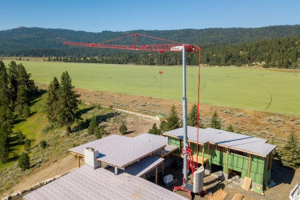 Potain-cranes-drive-efficiency-for-Pinetop-Custom-Homes-01.jpg