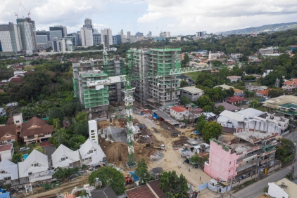First-Potain-MCT-275-cranes-in-the-Philippines-get-to-work-01.jpg