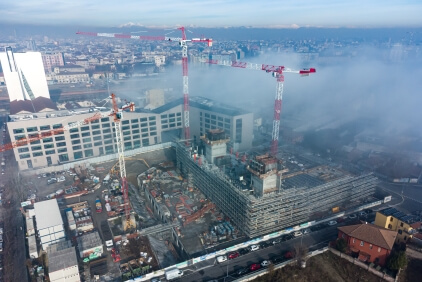 Three-Potain-cranes-deployed-for-Symbiosis-urban-regeneration-project-in-Milan-Italy-04.jpg