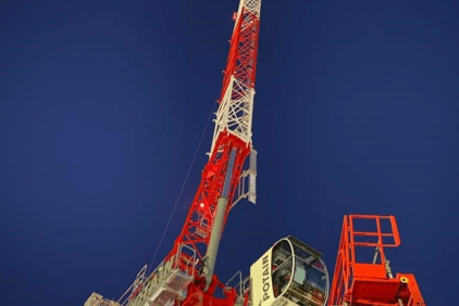 Potain-MDT-319-and-MRH-175-cranes-help-Paris's-DUO-Towers-reach-completion-01.PNG