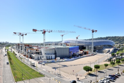 Riviera-Montage-uses-six-Potain-tower-cranes-for-the-construction-of-housing-offices-and-shops-close-to-the-new-IKEA-in-Nice-France-01.jpg