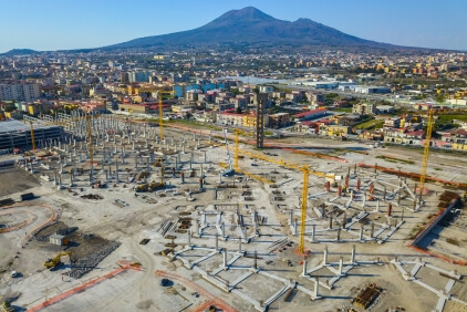 Potain-MCT-88-and-MDT-189-cranes-construct-Maximall-Pompeii-tourist-hub-in-Italy1.jpg