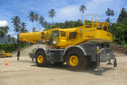 Manitowoc-delivers-Grove-GRT8100-to-Indonesian-gold-mining-business-01.jpg
