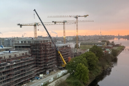 Grove GMK5250L-1 disassembles Potain MDT 132 G8 in Wilhelmshaven, Germany, in just one day (image 1) Grove-GMK5250L-1-disassembles-Potain-MDT-132-G8-in-Wilhelmshaven-Germany-in-just-one-day.jpg