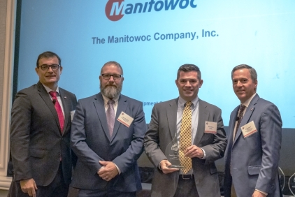 Manitowoc-wins-a-Bechtel-Global-Supplier-Award.jpg