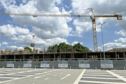 Potain-MD-305-B-leads-construction-work-on-major-new-apartment-development-in-Moldova-1.JPG