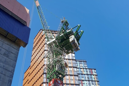 Three-Potain-cranes-chosen-for-iconic-new-London-skyscraper-01.jpg