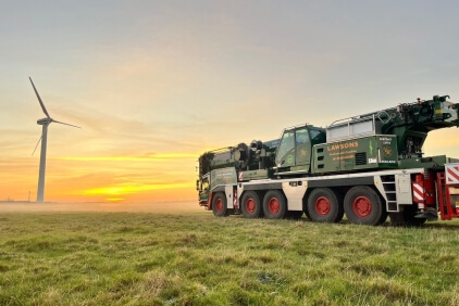 UK-crane-rental-company-Lawson-Haulage-and-Crane-Hire-switches-to-Grove-for-new-flagship-model-01.jpg