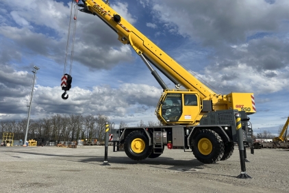 Grove-GRT550-marks-new-era-of-high-performing-rough-terrain-cranes-1.jpg