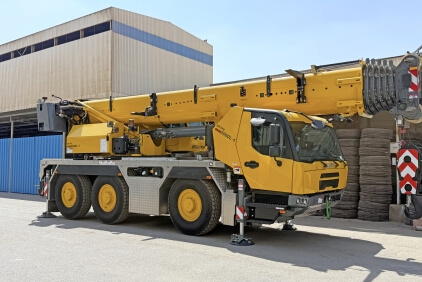 One of the new Grove GMK3060L-1 cranes. First-Grove-GMK3060L-1-cranes-in-Egypt-selected-for-mega-projects-1.jpg