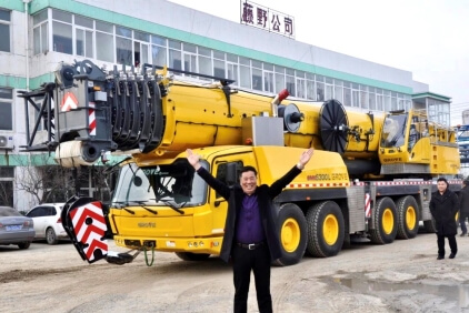 Ge Liping celebrates his 70th birthday with the purchase of a Grove GMK6300L. From-one-Grove-to-another--20-years-of-lifting-success-for-Nanjing-Tengye-01.jpg