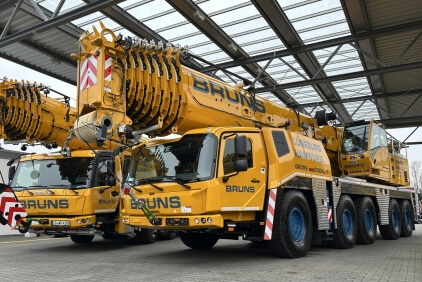 Wilhelm-Bruns-Kranvermietung-adds-two-new-Grove-all-terrain-cranes.jpg