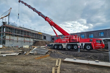 DS-Lausnir-adds-two-Grove-All-Terrain-cranes-equipped-for-Icelandic-winter-challenges-01.jpg