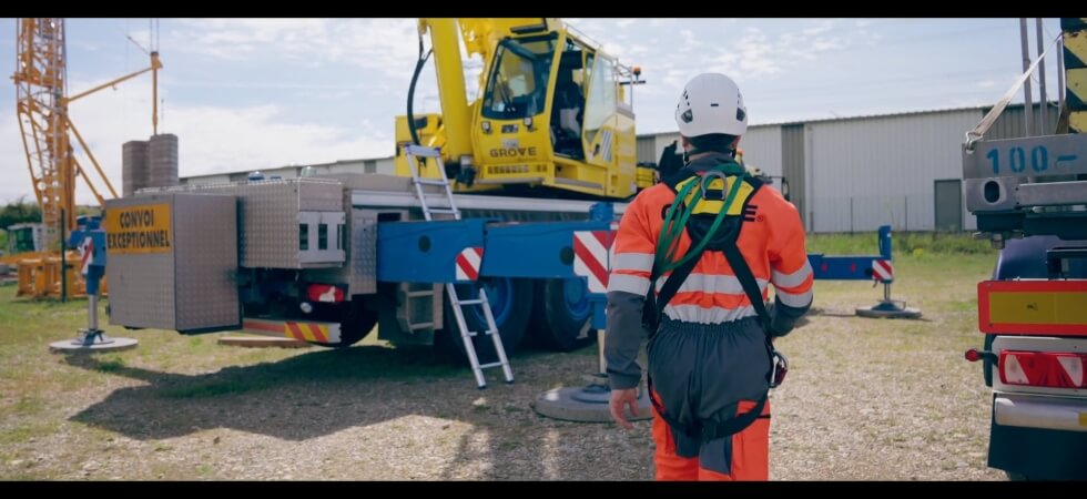 Manitowoc-field-technician-video-thumbnail.jpg